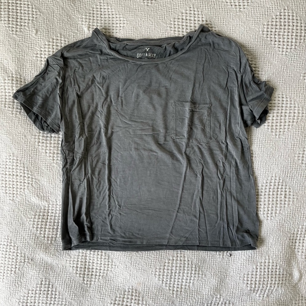 American Eagle tee
